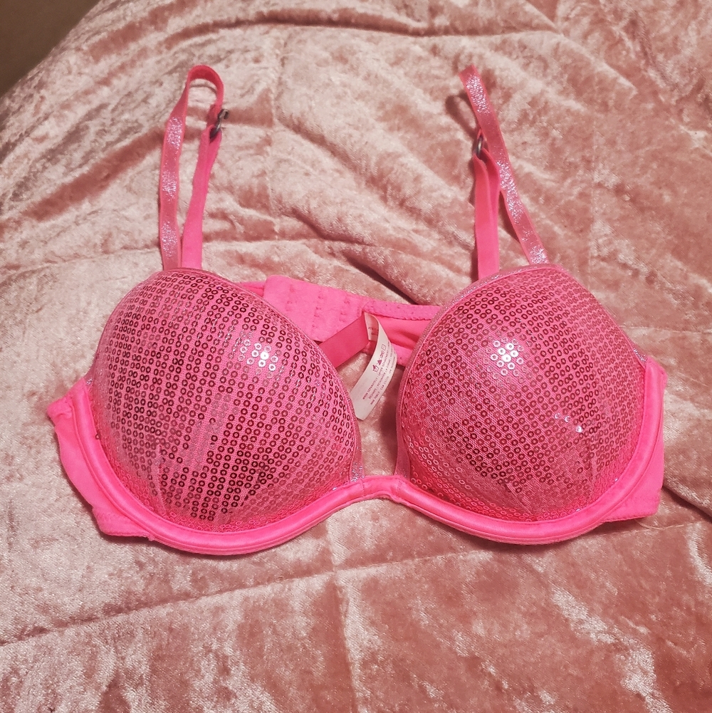 PINK Victoria's Secret heartbreaker! Push-up bra 34B